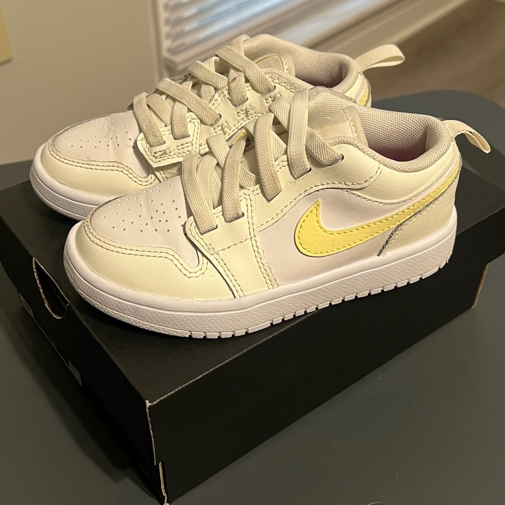 Jordan Retro 1 Sneakers (PS)